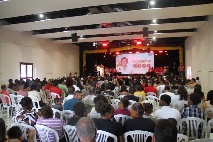 Elisângela Araújo realiza primeiro ato oficial de campanha em Coité e inicia caminhada de 45 dias em busca de uma vaga na Câmara Federal