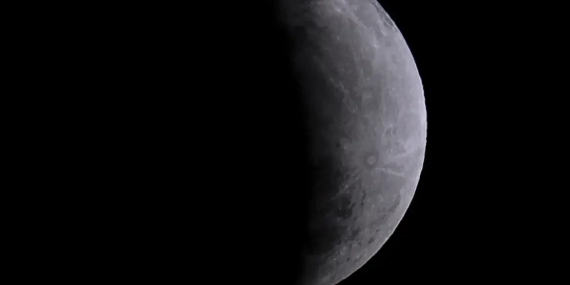 Eclipse parcial da Lua nesta quinta-feira será visto em todo o Brasil