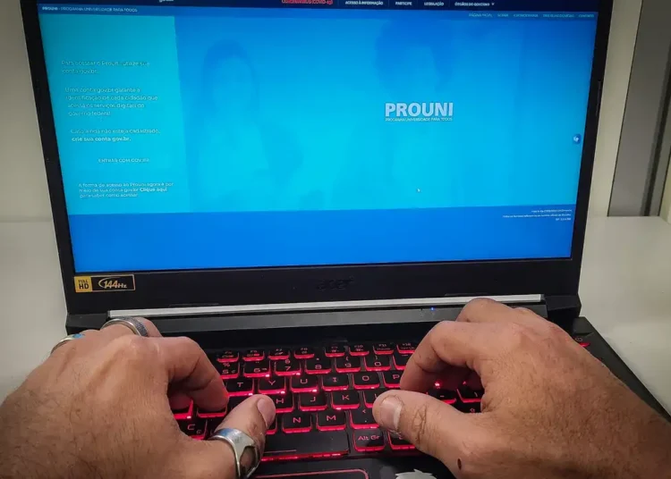 Prouni: candidatos têm até esta quinta-feira, 27, para registro na lista de espera