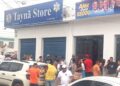 Adesivaço marca manhã de domingo de campanha de Alex da Piatã em Conceição do Coité