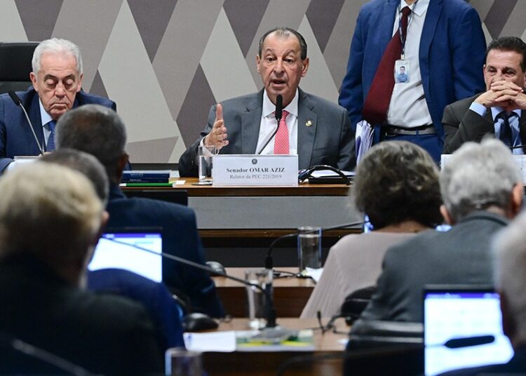 CCJ do Senado aprova escala 6×1; proposta prevê 40 horas semanais e duas folgas