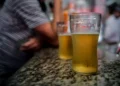 Álcool e cigarro podem causar cegueira, alertam especialistas