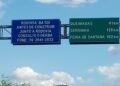 Placa na BA-120 mantém há anos distâncias erradas entre Cansanção, Serrinha e Feira de Santana
