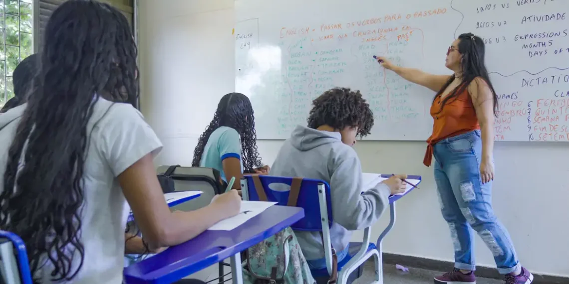 Número de professores jovens cai 31% em dez anos, aponta pesquisa