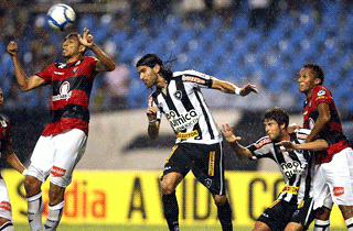 Vitória perde para o Botafogo e fica a um passo do abismo