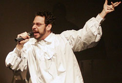 Há quatorze anos o Brasil perdia Renato Russo