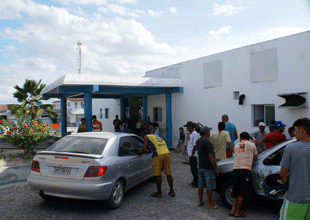 Homem acusado de assaltar moto morre em confronto com a polícia em Valente