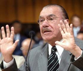 Sarney admite possibilidade de Congresso recriar CPMF
