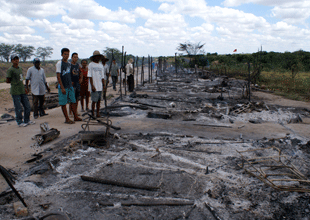 Sem terras voltam a ter barracos queimados em Gavião