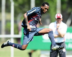 Inter deve escalar força máxima contra o Vitória