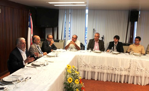 Governador convoca imprensa para almoço e faz balanço do seu 1º mandato e futuro