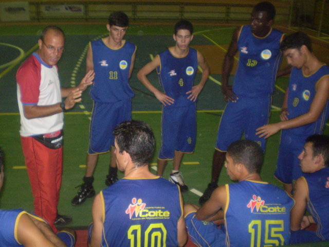 Equipe da ADEC de basquete disputa grande desafio no final de semana
