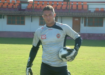“Para ser campeão vale tudo, até fingir a própria morte. Diz goleiro Lupita de Porto Seguro