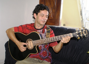 Vizek “larga a língua” e diz que a profissão de músico em Coité não é valorizada