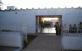 Médico pula muro e foge da polícia em Capela do Alto Alegre