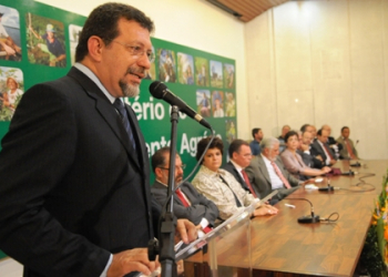 Durante posse,Florence defende Integração de políticas do setor agrário