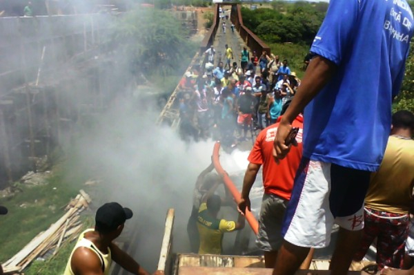 Bando assalta BB de Iaçu e leva delegado, gerente e vigilante como reféns