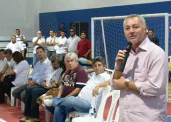 Serrinha: Ginásio de esporte é reinaugurado com a presença de Bobô