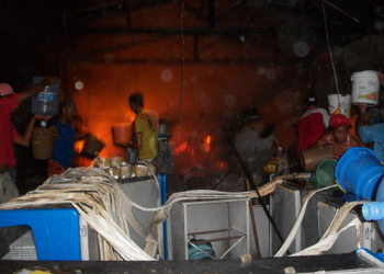 Incêndio destrói supermercado no centro de Capim Grosso