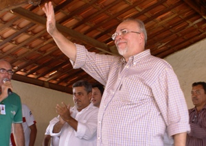 Ministro Mário Negromonte é recebido com festa em Chorrochó