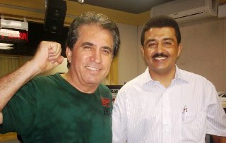 Locutor realiza sonho e pede “colher de chá” ao Calila