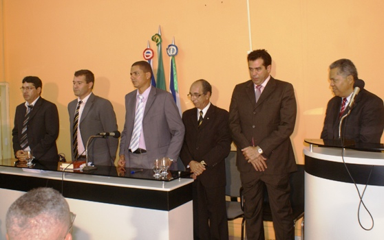 Câmara Municipal de Riachão do Jacuípe outorga cinco novos cidadãos