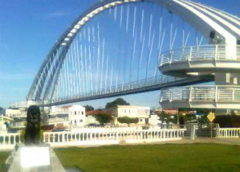 Passarela entre São Félix do Coribe e Santa Maria da Vitória