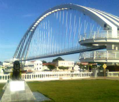 Passarela entre São Félix do Coribe e Santa Maria da Vitória