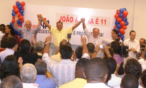 PP faz muita festa para receber João Henrique