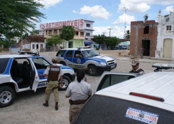 Exclusivo: Polícia realiza mega operação para combater o tráfico de drogas em Barreiros de Riachão