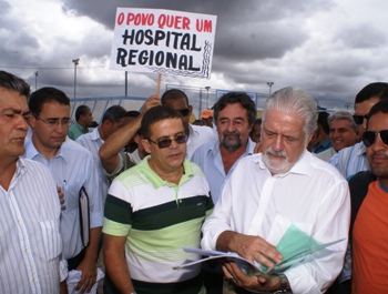 Movimento “Jacobina Agoniza” entrega reividicações ao governador