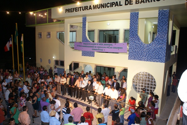 Em dia de aniversário, Prefeitura de Barrocas ganha sede própria