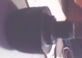 Gavião: peça estranha rompe telhado de residência e desperta curiosidade do morador