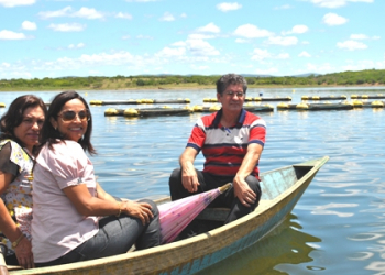 Araci I – Secretário Carlos Brasileiro conhece projeto no Poço Grande