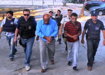 Polícia prende três vereadores acusados de encomendar morte do presidente da Câmara de Caém