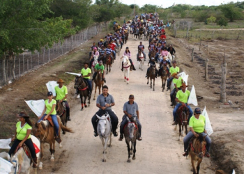 Santaluz – Cavalgada do Haras Sena reuni vaqueiros e amazonas de todo território do sisal