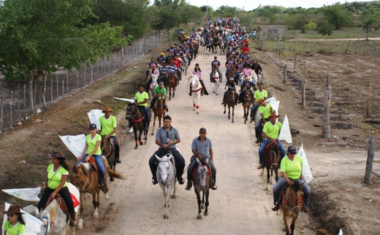 Santaluz – Cavalgada do Haras Sena reuni vaqueiros e amazonas de todo território do sisal