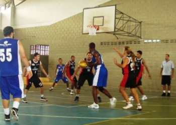 Veja a classificação e os próximos jogos da III Copa ADEC de Basquete