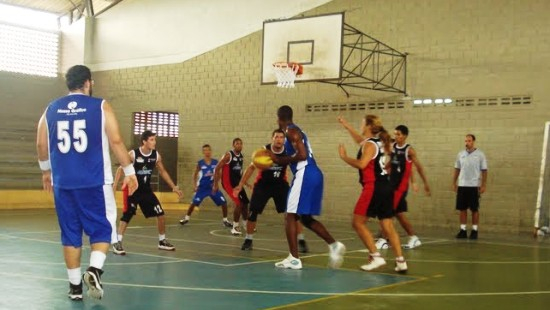 Veja a classificação e os próximos jogos da III Copa ADEC de Basquete