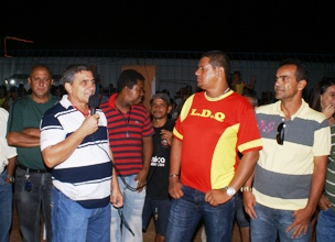 Queimadas – Estádio é reinaugurado e frota municipal ganha mais quatro veículos