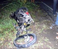 Acidente envolvendo dois carros e uma moto deixa uma pessoa morta em Santaluz