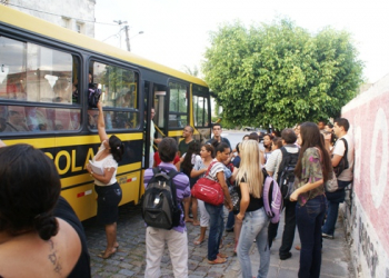 Universitários ficam prejudicados por falta de transporte para Feira de Santana