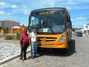 Ichu recebe ônibus escolar do Governo Federal