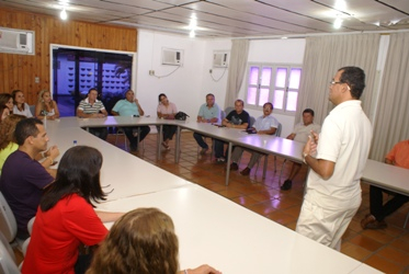 Araci II – Nenca discute planejamento estratégico com secretários