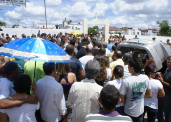 Conceição do Coité dá adeus a professora Doranei