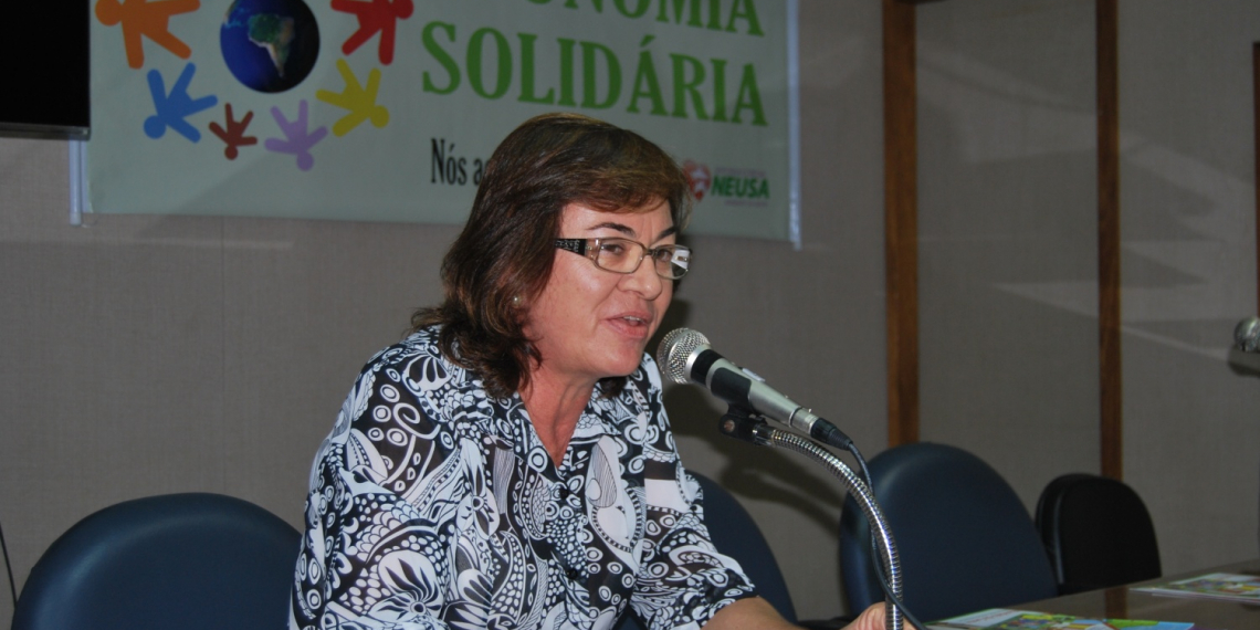 Deputados e movimentos sociais debatem Frente Parlamentar da Agricultura Familiar e Economia Solidária