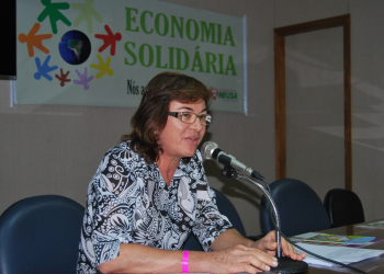 Deputados e movimentos sociais debatem Frente Parlamentar da Agricultura Familiar e Economia Solidária