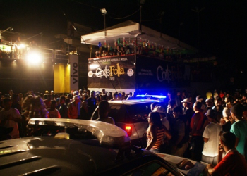 Apagão, veículos tomados de assalto e foliões feridos marcaram o primeiro dia da CoitéFolia