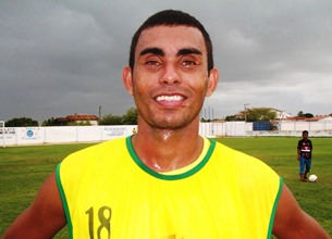 Zagueiro Zé Carijé defenderá Valente no Intermunicipal 2011