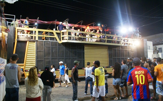 Coité Folia: Em dia de Baião avenida fica vazia